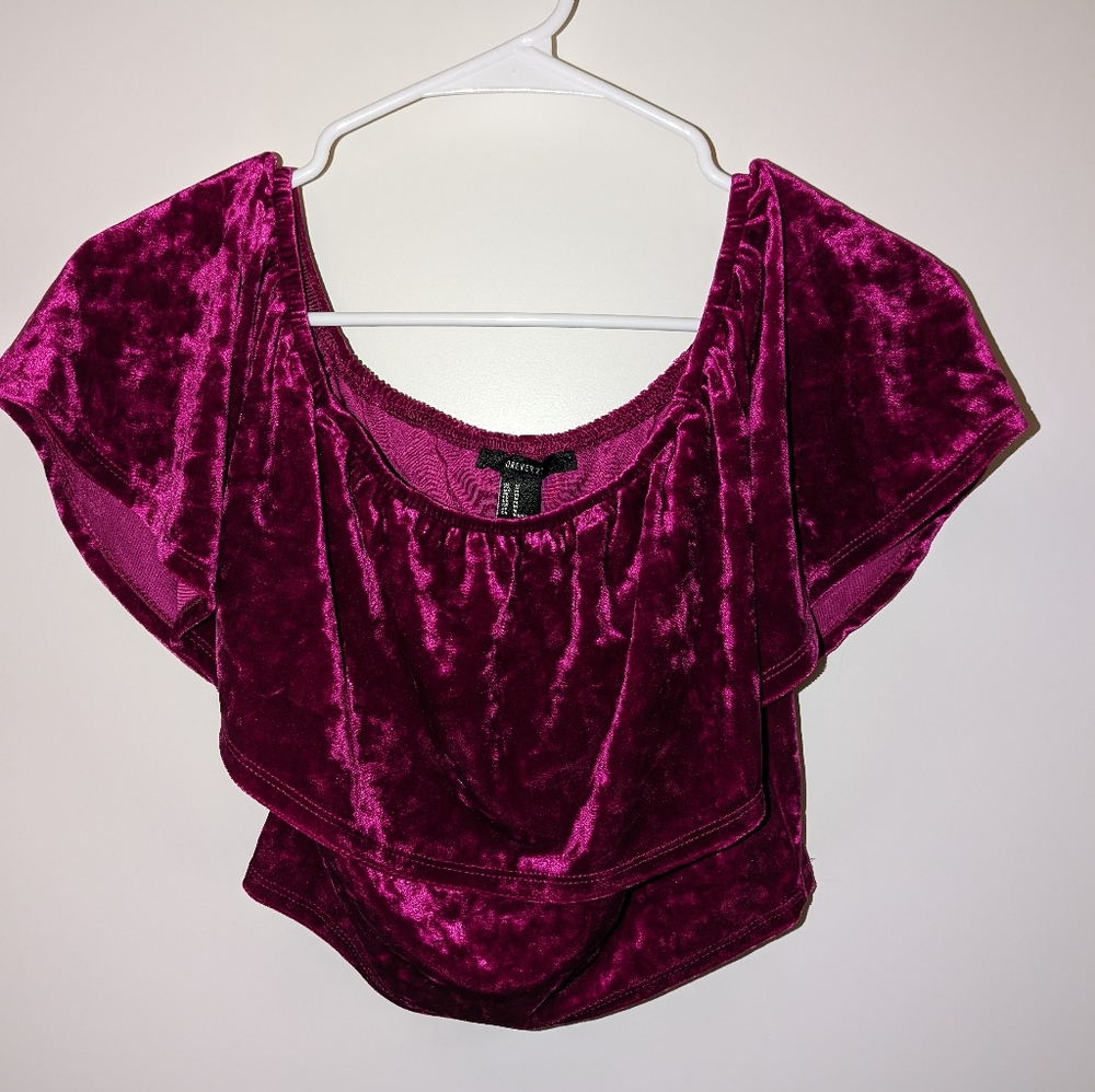 DONATING FRIDAY Velvet Crop Top
